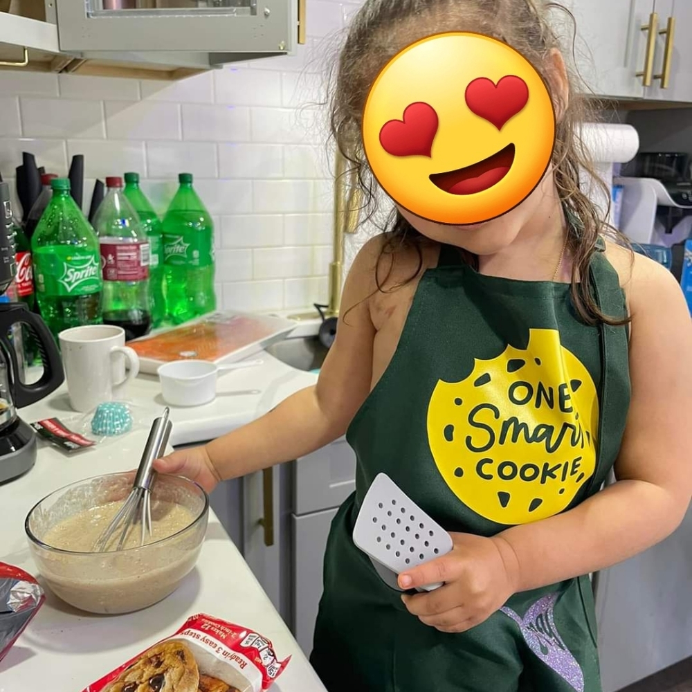 Kids Aprons - Picture 2 of 5